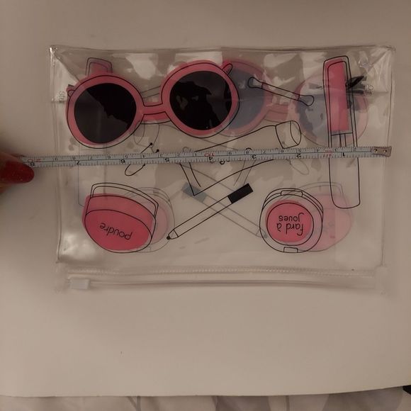 Kawaii Clear Makeup Bag - Picture 2 of 5